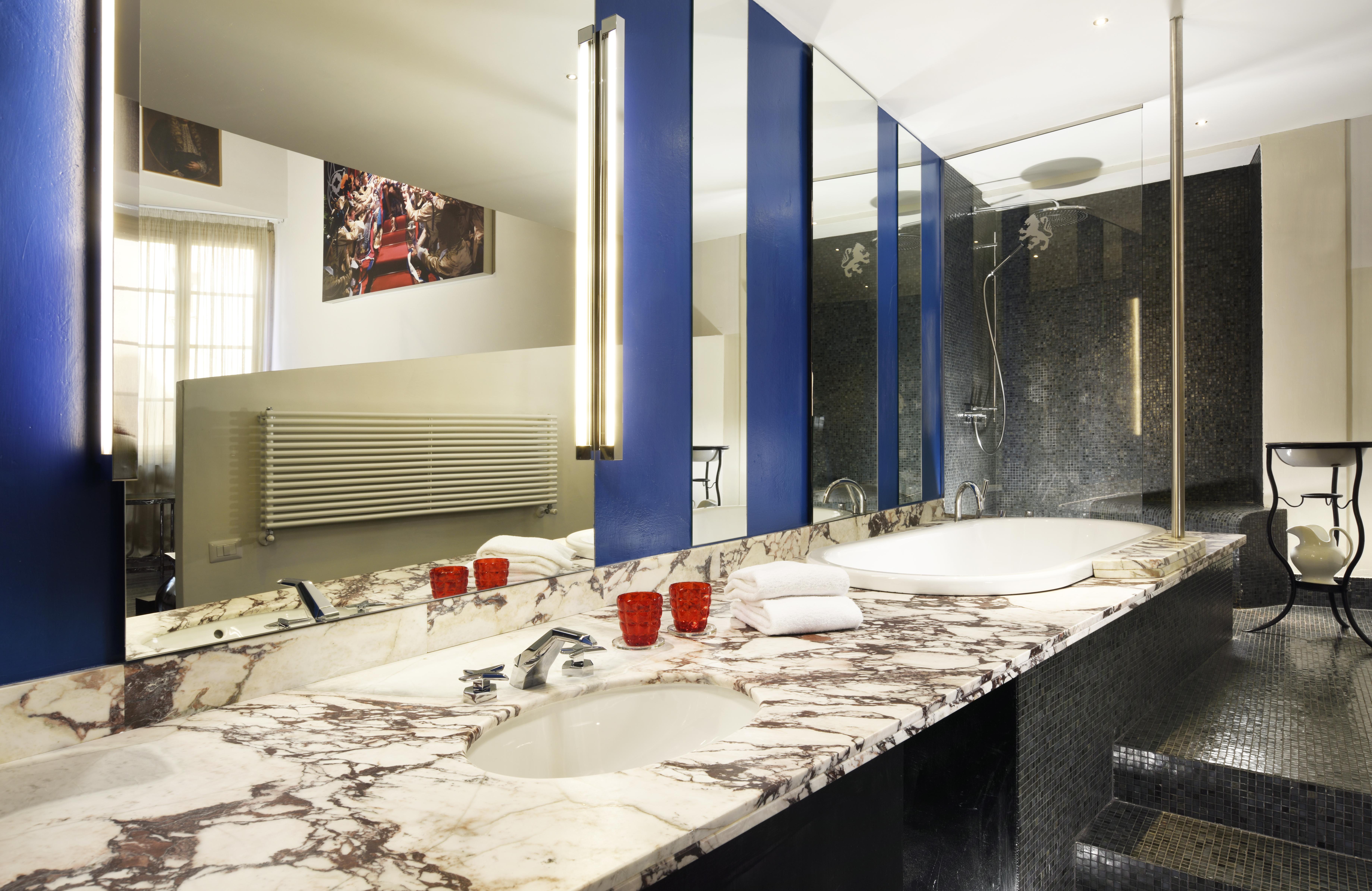 Leone Blu Suites | Una Esperienze Флоренция Екстериор снимка